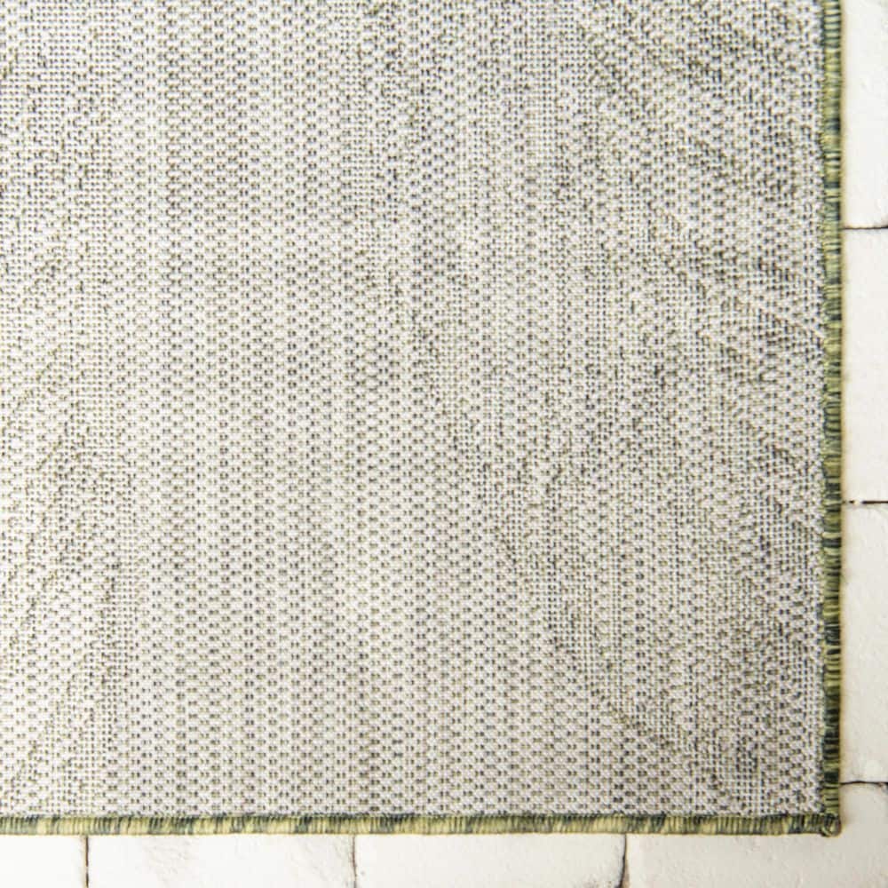 Botanical Green and Ivory Synthetic Outdoor Area Rug, 7' x 10'