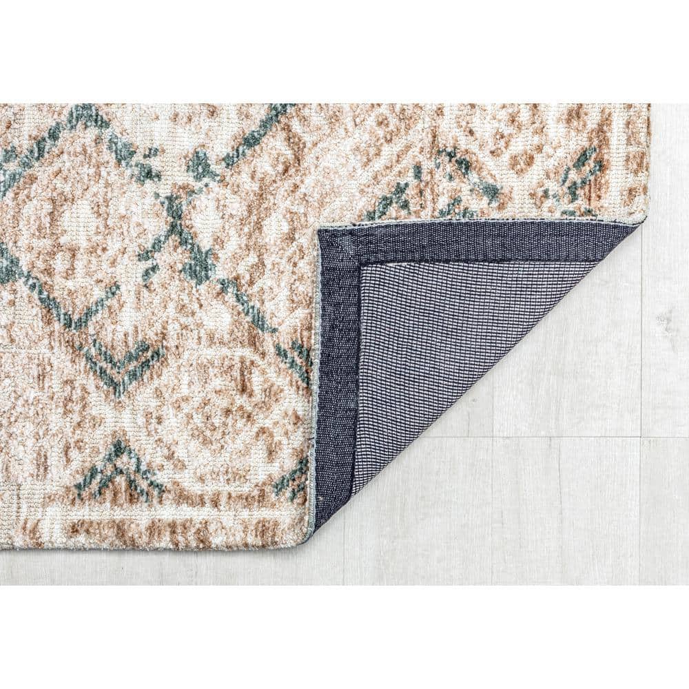 5' x 7' White and Beige Geometric Synthetic Area Rug