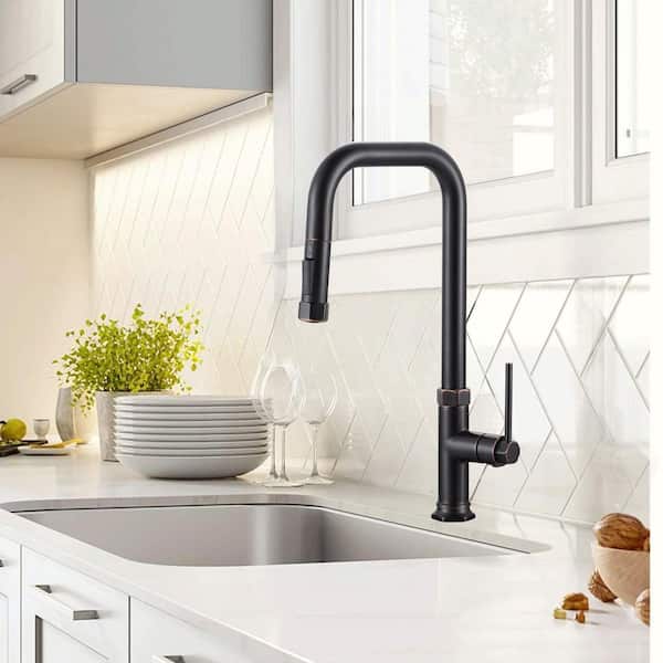 Single Handle Pull Down Sprayer Kitchen Faucet in Oil Rubbed Bronze