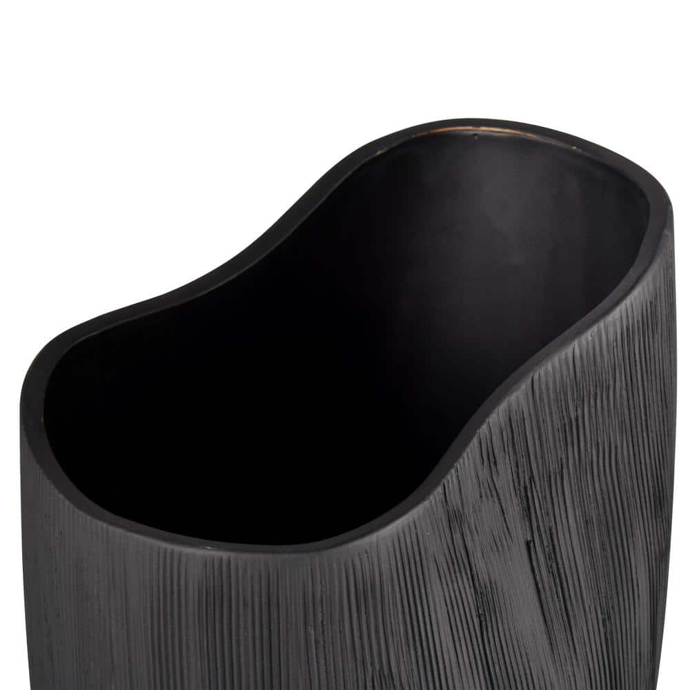 Matte Black Ceramic Scribing Vase with Etched Finish