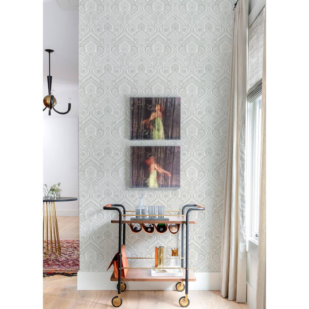 Fernback Grey Ornate Botanical Non-Woven Wallpaper
