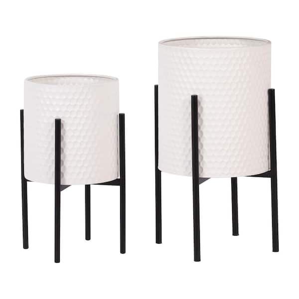 Liv & Skye 14 in. x 23 in. White Iron Honeycomb Decorative Pots With Stand (Set of 2)