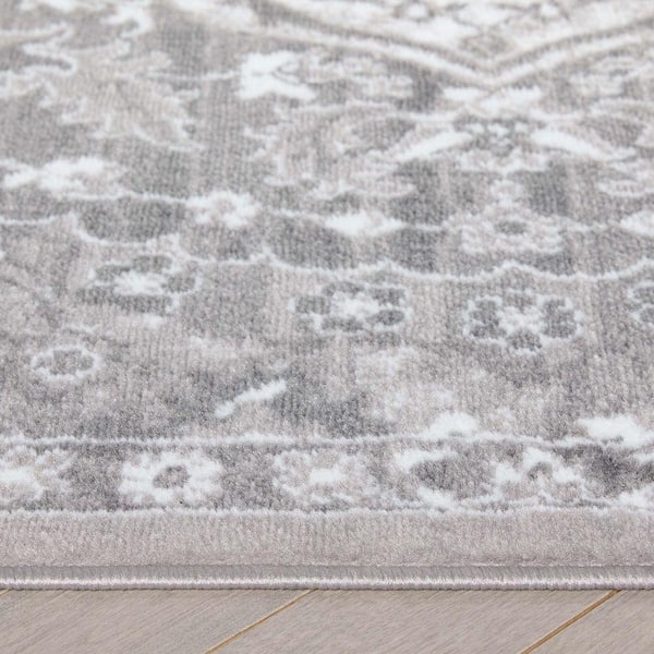 Dulcet Granada Grey 3 ft. 11 in. x 5 ft. 3 in. Transitional Oriental Medallion Pattern Area Rug