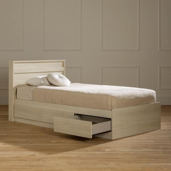 August Bleached Oak 43.25 in. Bed