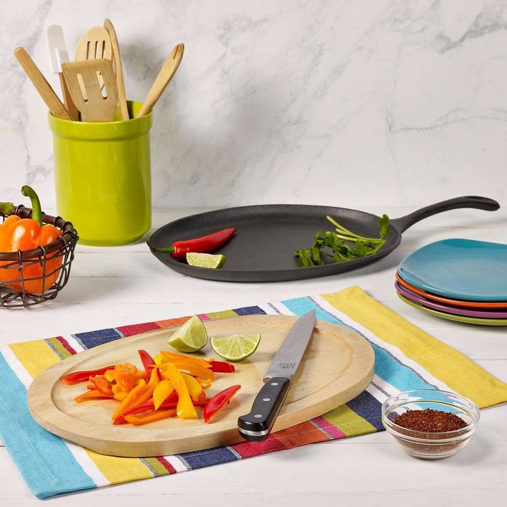 Pre-Seasoned Cast Iron 9.5" Oval Fajita Skillet Set with Wood Trivet