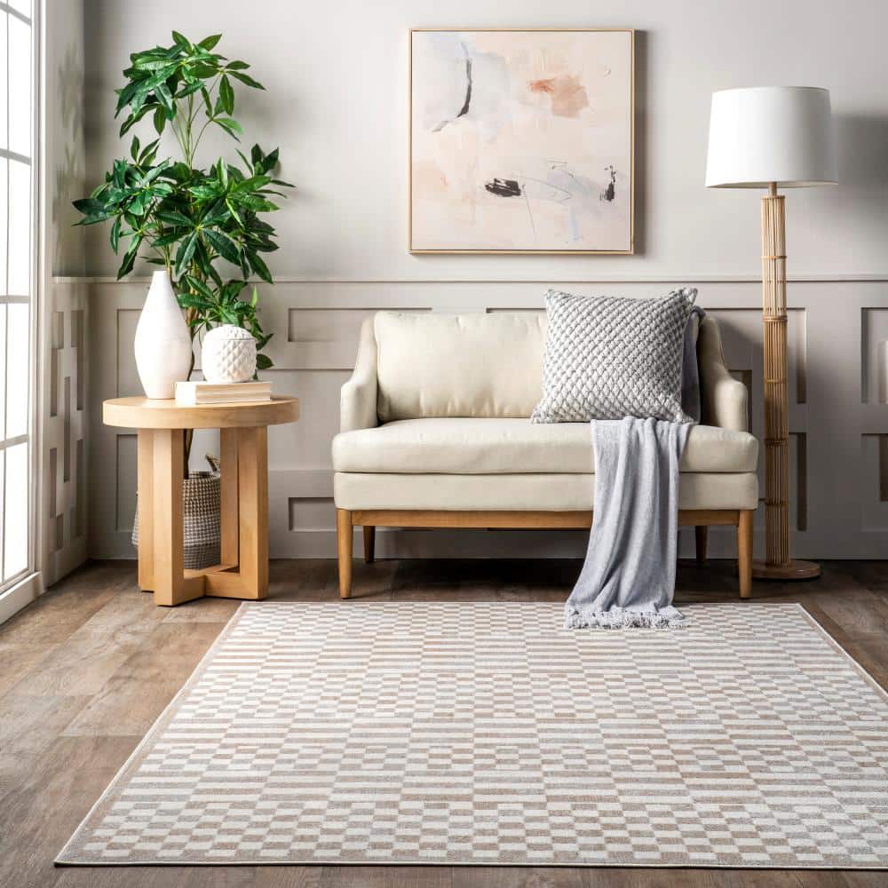 Beige and White Geometric 4' x 6' Washable Area Rug