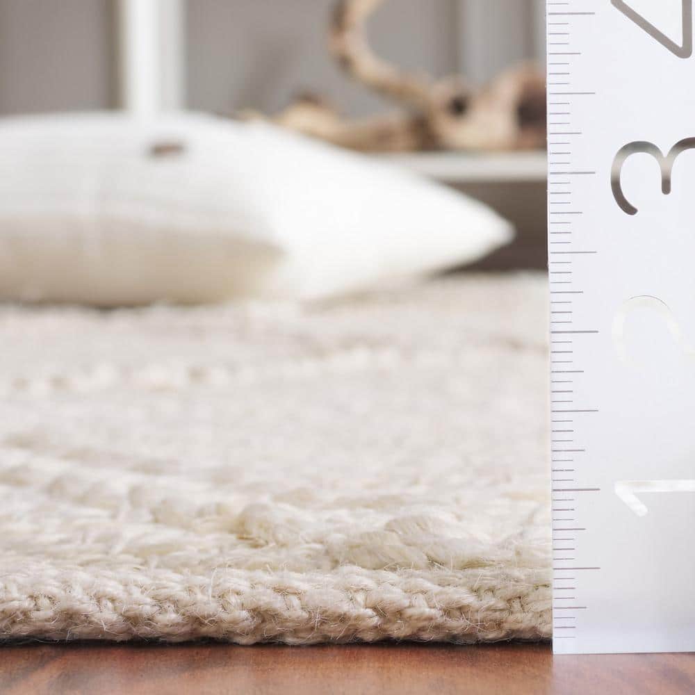 Natural Wool Diamond Tufted 5' x 8' Area Rug
