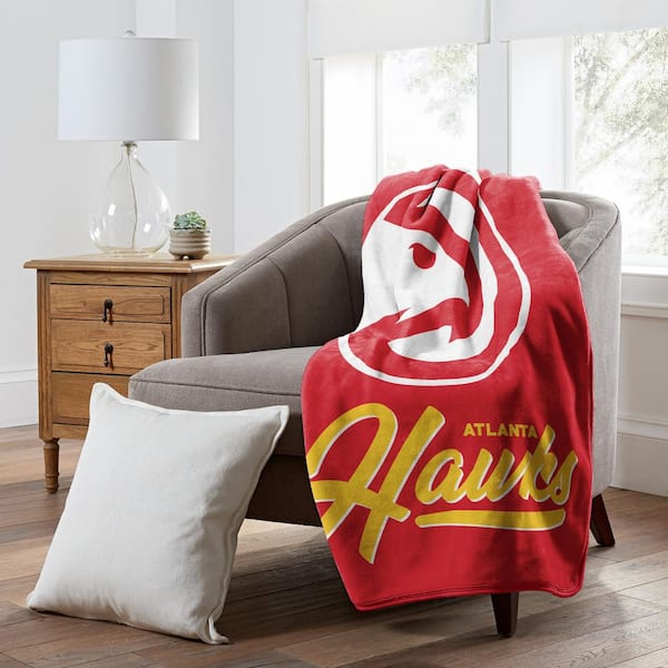 Hawks blanket new arrivals