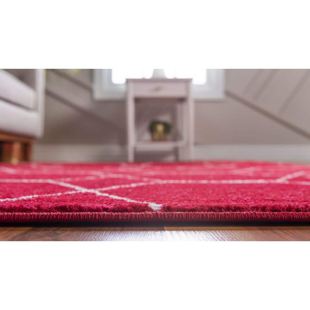 Red Trellis 8' x 10' Synthetic Indoor Area Rug