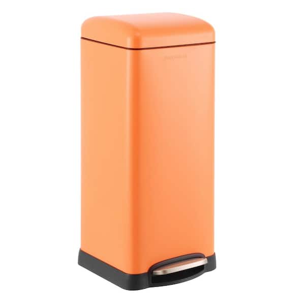 happimess Betty Retro 8-Gallon Step-Open Trash Can, Carrot Cake
