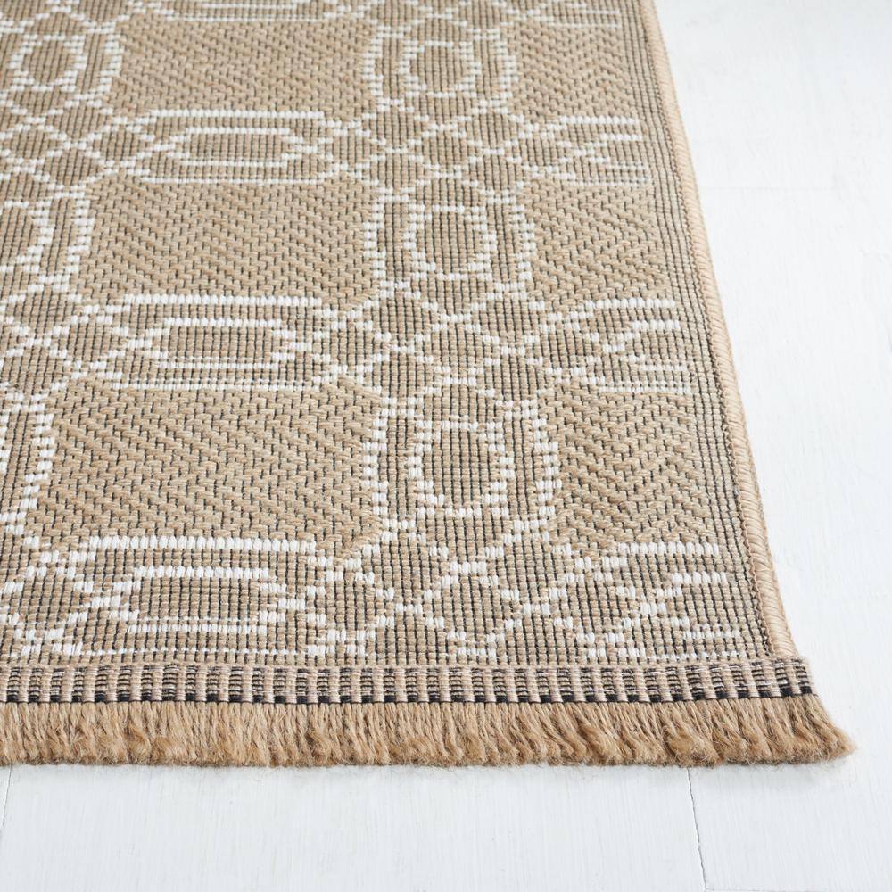 Ivory Geometric Patterned 4' x 6' Wool Blend Area Rug