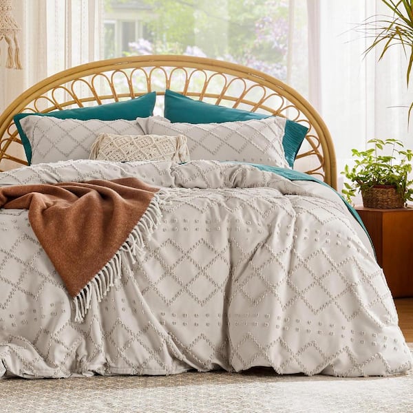 Beautiful queen size macrame good bedspread