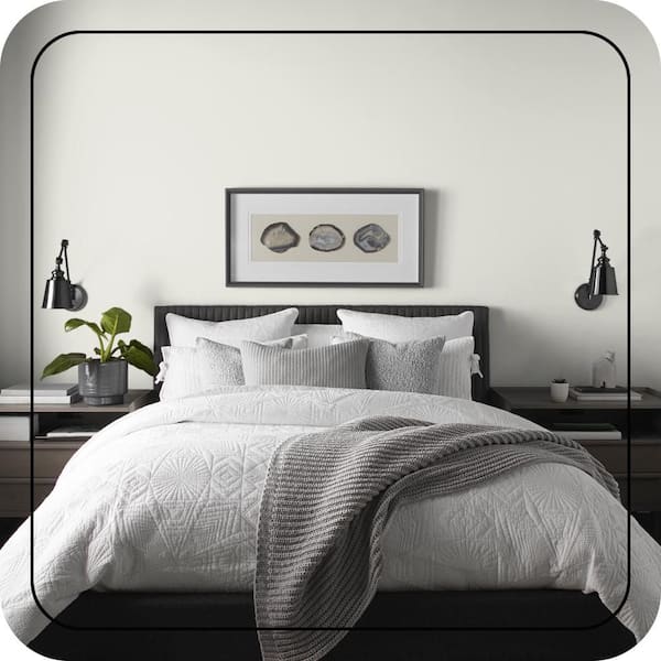 BEHR ULTRA #N370-1 Roadster White Extra Durable Flat