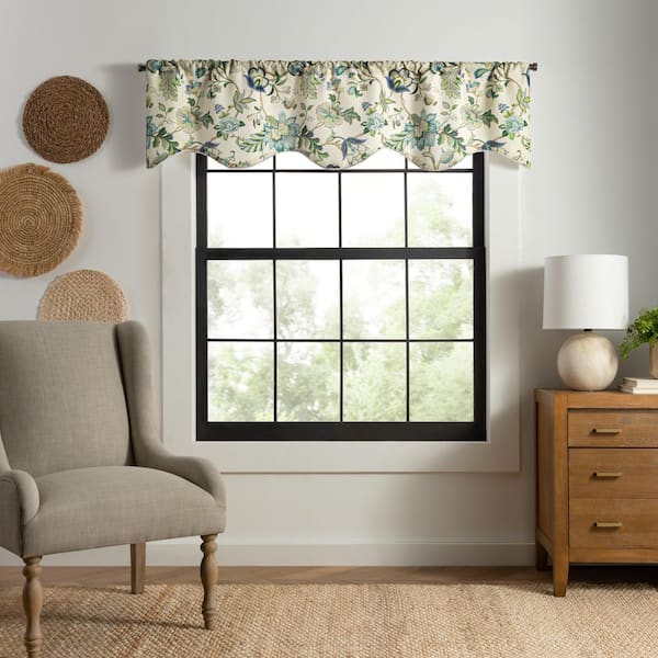 Ellis Curtain Brissac 17 in. L Polyetser Lined Scallop Valance in Blue