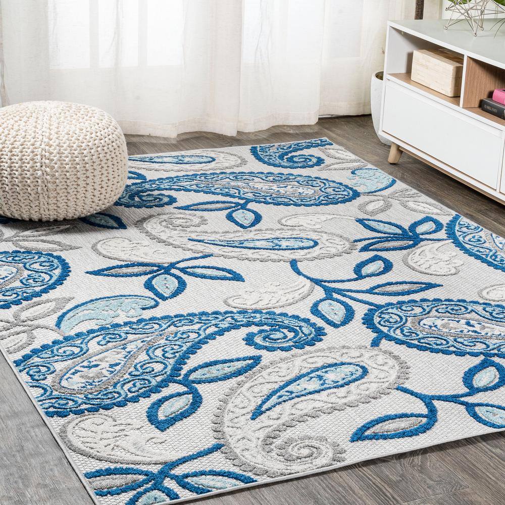 Julien Blue and Light Gray Paisley 5' x 7' Synthetic Rug