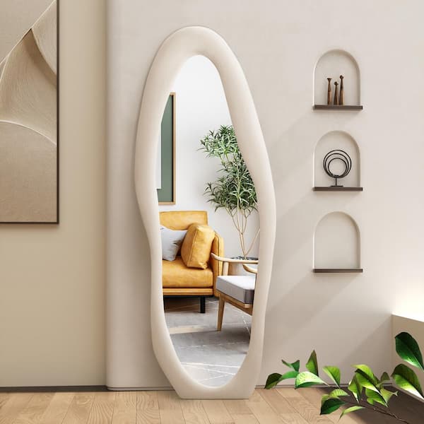 Hochwertiges 24 in. W x 63 in. H Irregular Beige Flannel Wrapped Wood Framed Full Length Floor Mirror Wavy Full Body Mirror