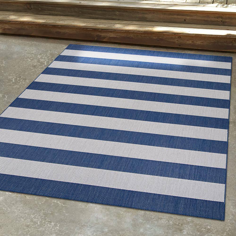 Midnight Blue and Ivory Stripe Synthetic Easy-Care Outdoor Rug, 3'11" x 5'7"