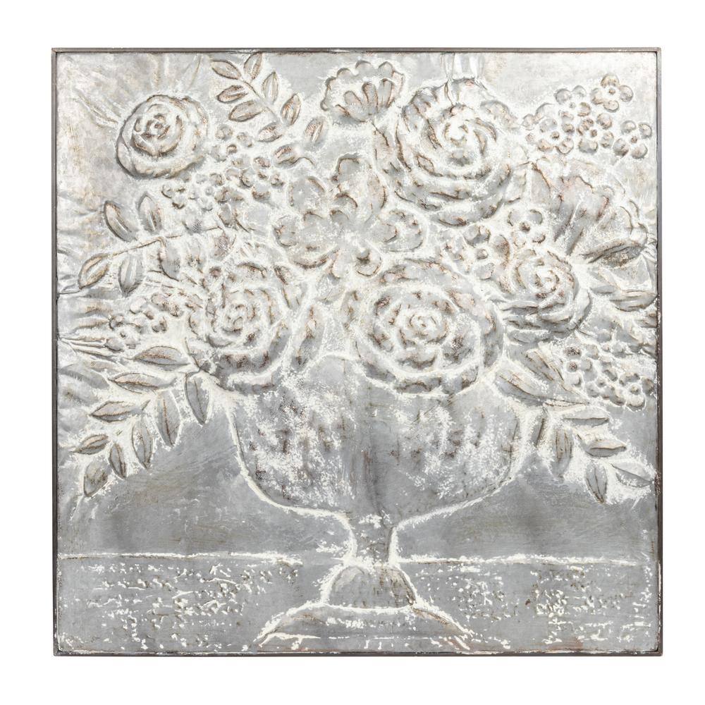 Distressed Antique White Metal Floral Bouquet Wall Décor