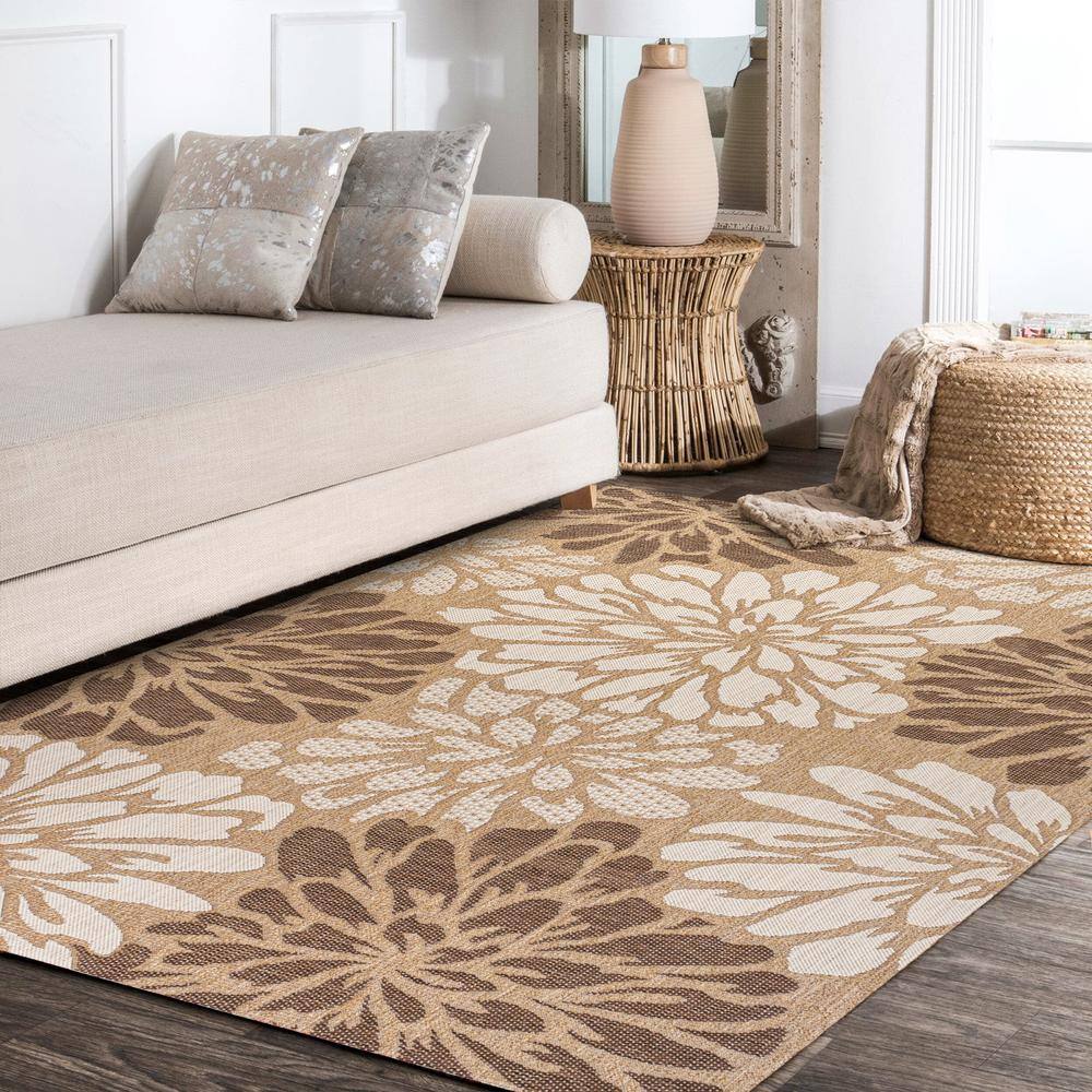 Brown and Cream Floral Synthetic Rectangular Area Rug, 5'3" x 7'7"