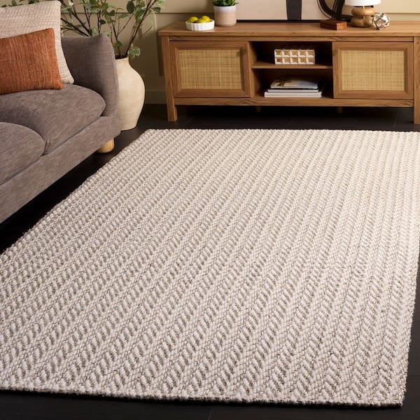 Palm Beach 6 ft. x 9 ft. Ivory/Gray Chevron Area Rug