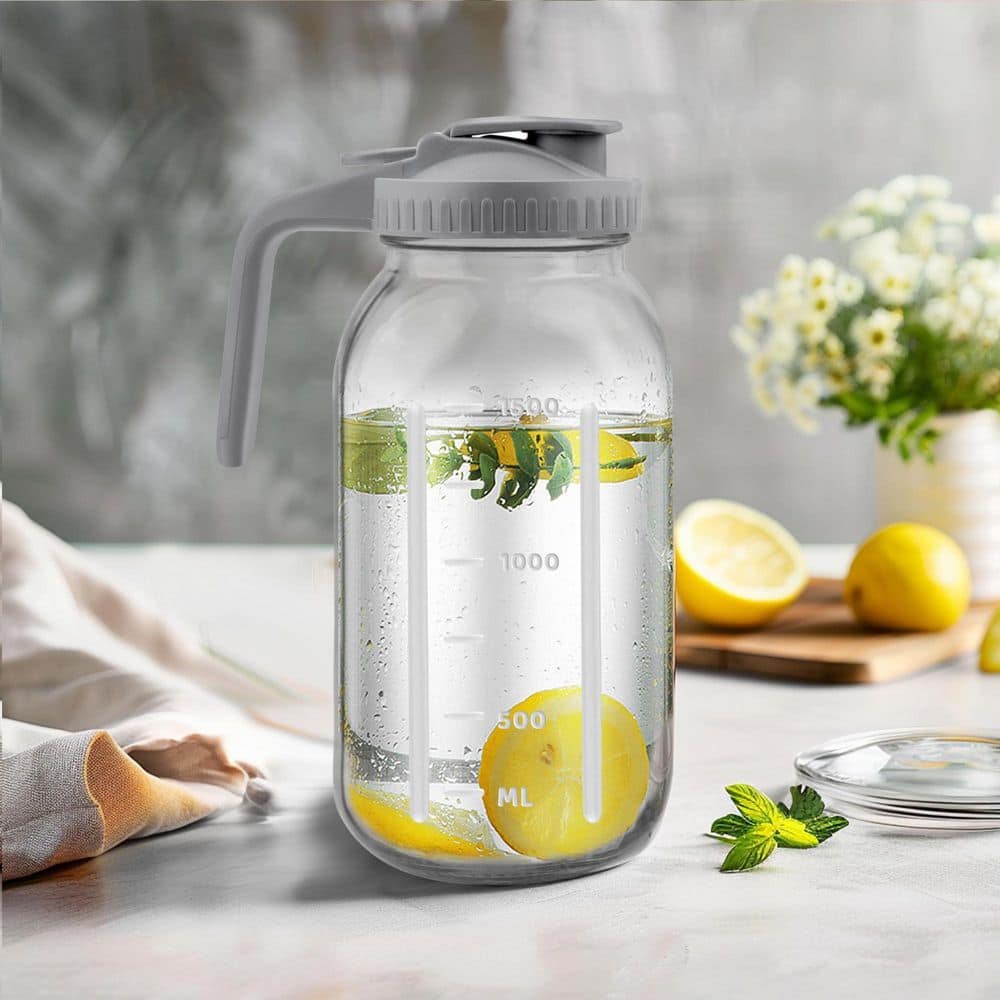 Rotating Lid Design LAIFUCAM 2-Piece Glass Pitcher Set with Wide Mouth, Airtight Rotating ...