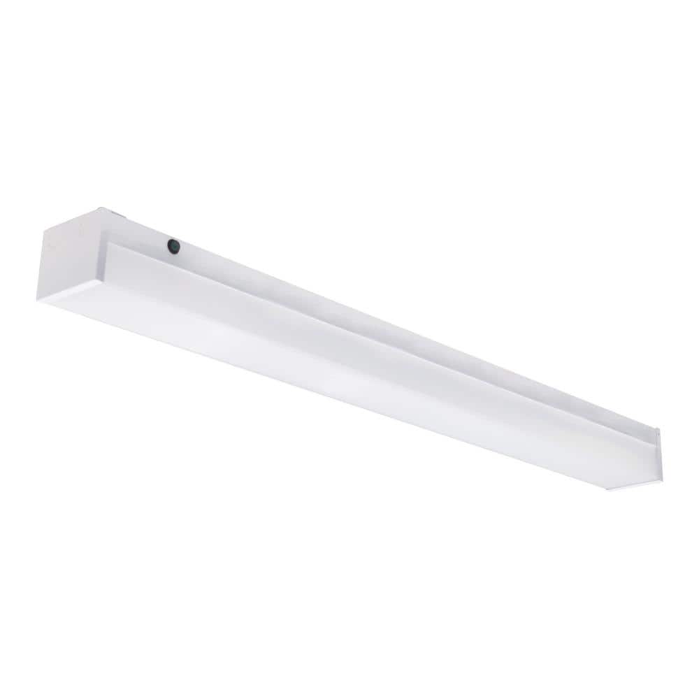 https://images.thdstatic.com/productImages/3253c8d3-28f6-42e7-9b23-7f43118185bb/svn/white-commercial-electric-emergency-exit-lights-wr484040efl-64_1000.jpg