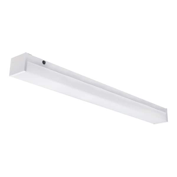 https://images.thdstatic.com/productImages/3253c8d3-28f6-42e7-9b23-7f43118185bb/svn/white-commercial-electric-emergency-exit-lights-wr484040efl-64_600.jpg
