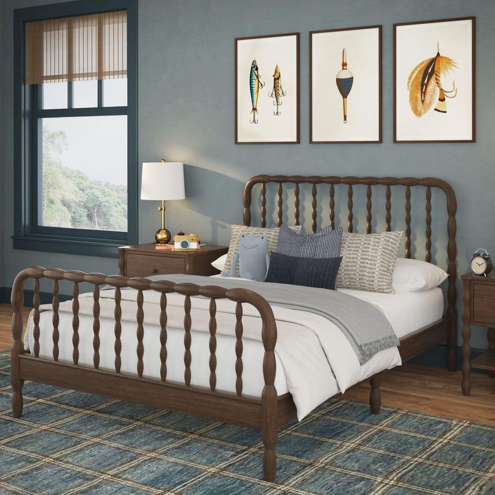 Max & Lily Jenny Walnut Full Platform Bed with Spindle Details