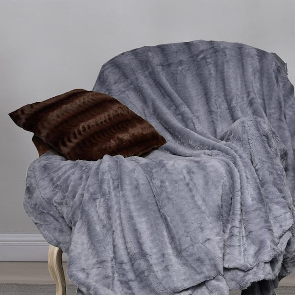 swift home Cozy Grey Embossed Faux Fur Reverse to Micomink Throw