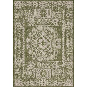 Green Timeworn Outdoor 7 ft. x 10 ft. Area Rug