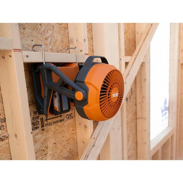 RIDGID 18V Cordless Jobsite Fan Kit with 4.0 Ah Battery and Charger