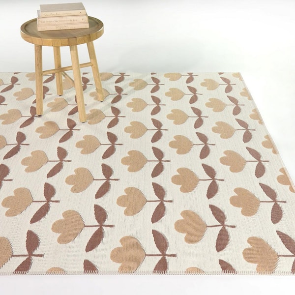 McKenna Coral 5 ft. 3 in. x 7 ft. Floral Farmhouse Indoor/Outdoor Area Rug