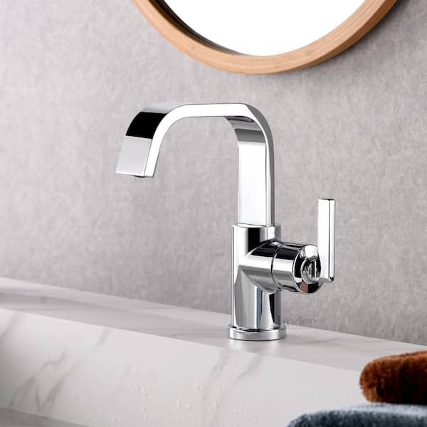 Single Hole Single-Handle Bathroom Faucet with drain in Chrome