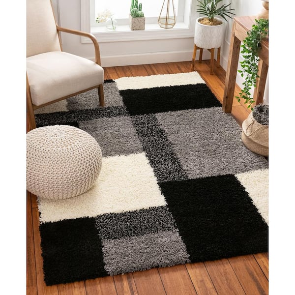 4'x5'5 Shag Rug Black - Room Essentials™