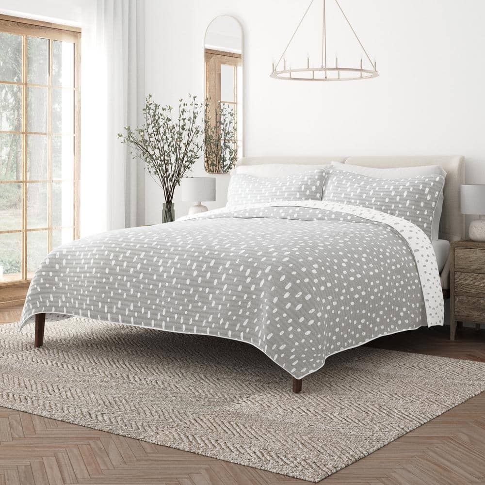 Light Gray Twin Reversible Microfiber Quilt Set with Painted Dots