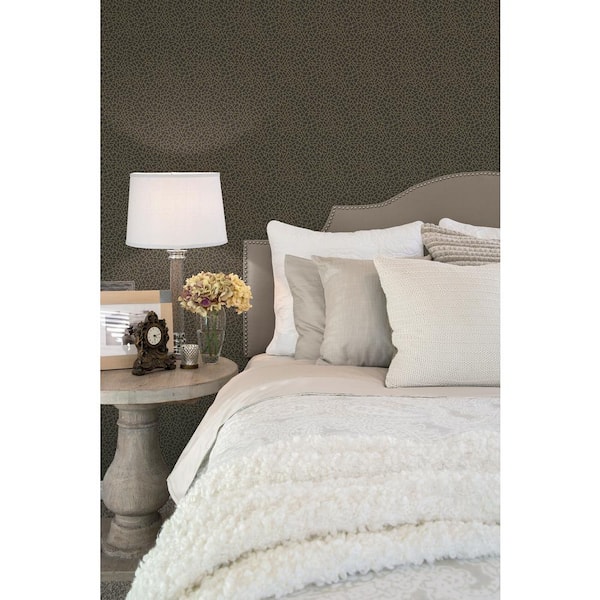 Metallic Fx Black and Gold Geometric Shards Non-Woven Wallpaper