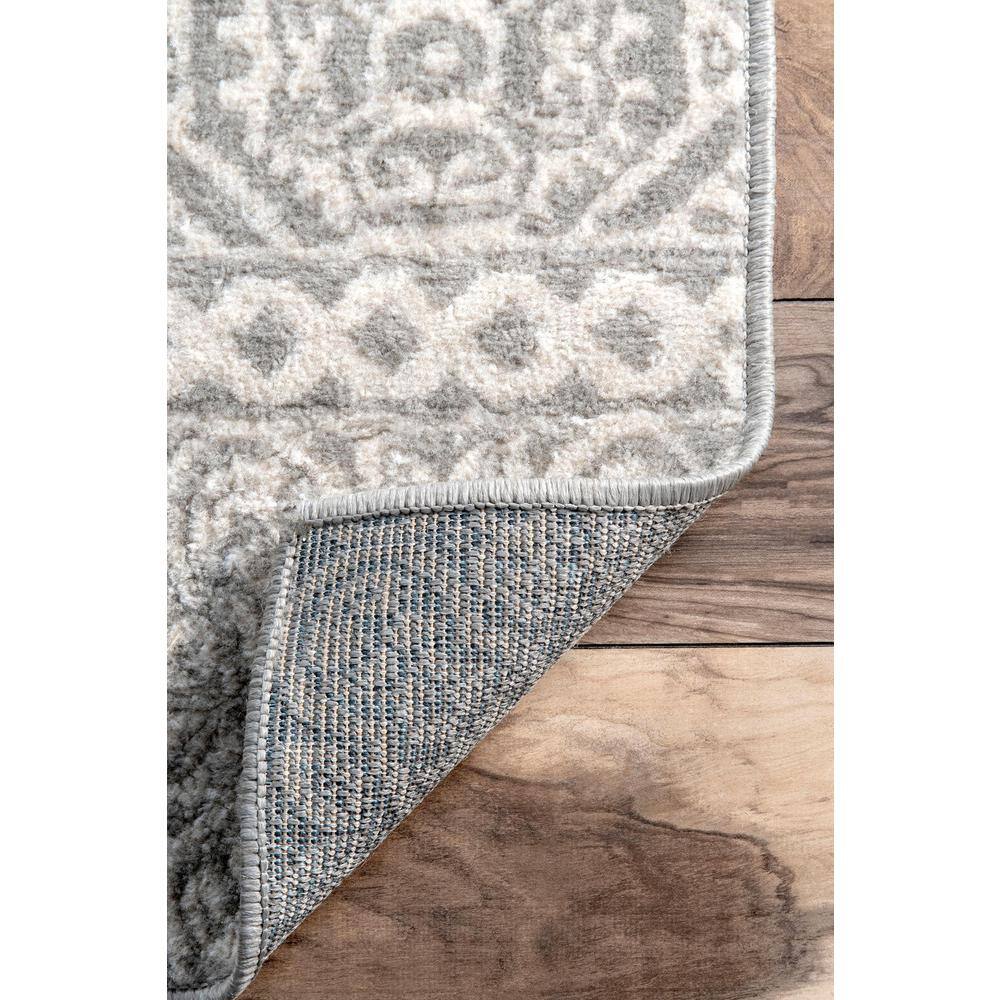 Jeanette Gray and Ivory Synthetic Geometric 2' x 3' Area Rug