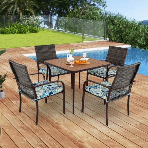 5-Piece Wicker Outdoor Dining Set with Blue Cushions and Umbrella Hole