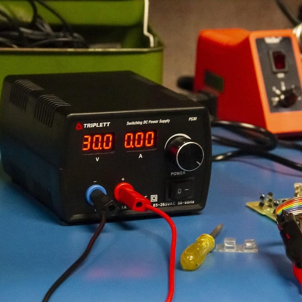 TRIPLETT Low Power Switching 30V DC Power Supply PS30 - The Home Depot