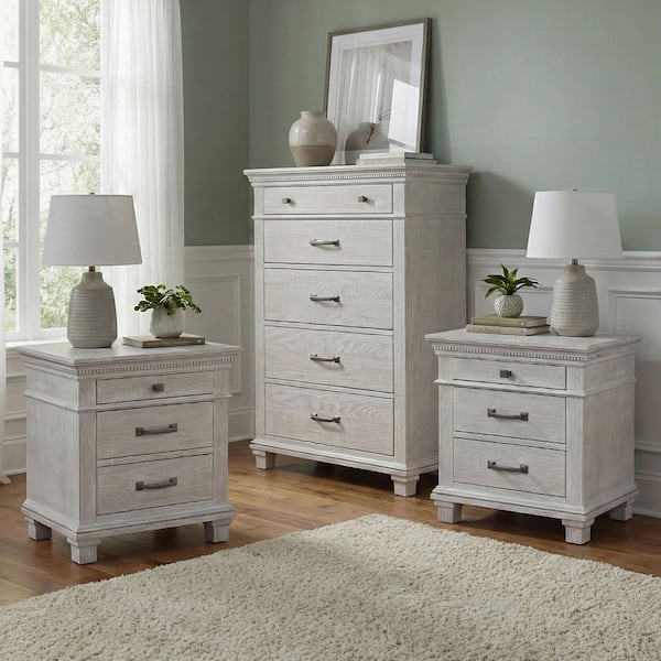 Yomi 3-Piece Weathered Gray 3-Drawer (Set of 2) Nightstands and Chest