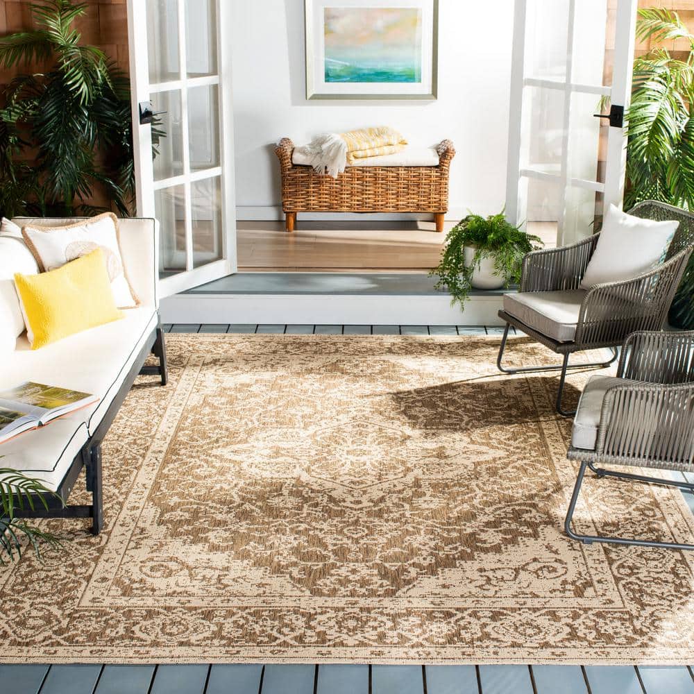 Handmade Beige/Cream Geometric Synthetic Round Rug, 54 in