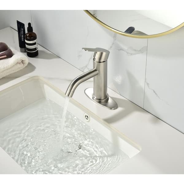 https://images.thdstatic.com/productImages/32cf59b1-0d9d-4066-b0ac-29956171d95f/svn/brushed-nickel-single-hole-bathroom-faucets-hssa08fs041-1d_600.jpg