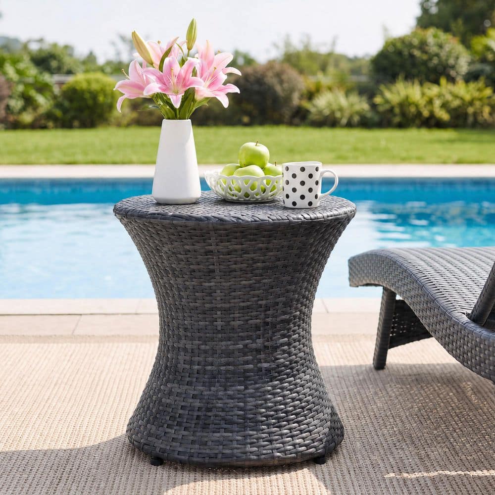 Round Faux Rattan Outdoor Patio Accent Table, Gray