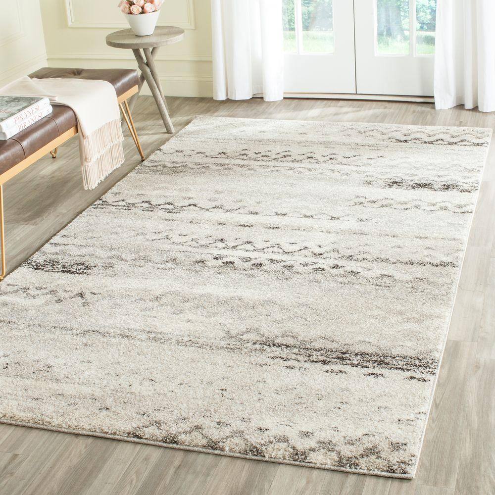 Gray Abstract Synthetic Shag 4' x 6' Area Rug
