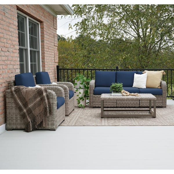 Leisure Made Forsyth 6-Piece Wicker Seating Set with Navy Cushions