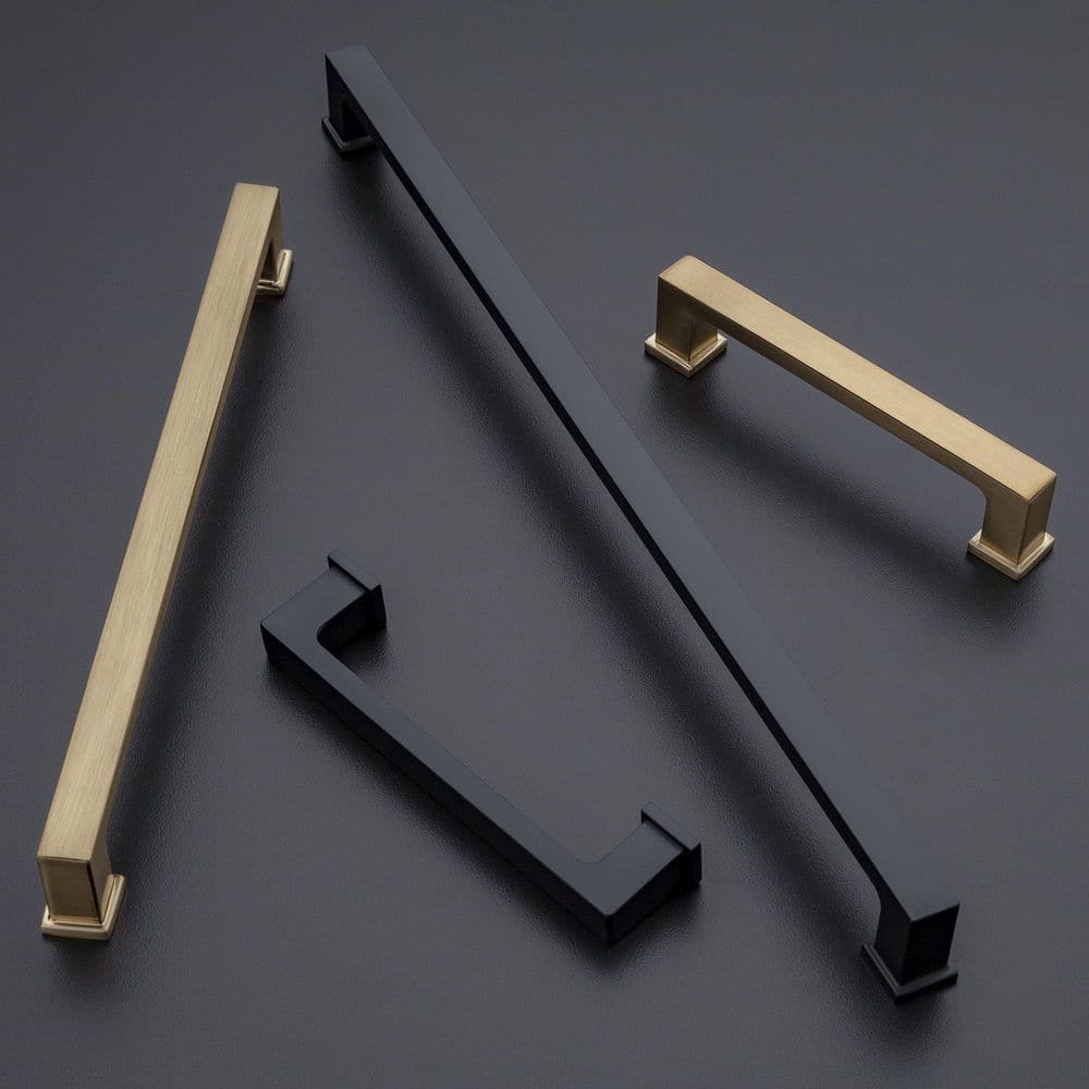 Chelsey Matte Black 4" Center to Center Bar Pull