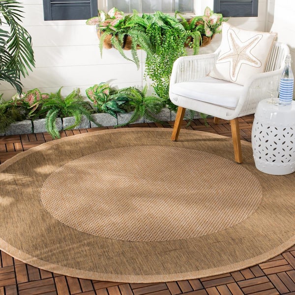 Courtyard Natural/Gold 5 ft. x 5 ft. Round Border Indoor/Outdoor Patio  Area Rug