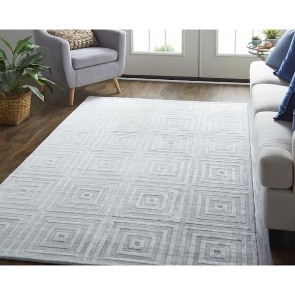 9 x 12 Silver, White Striped Area Rug