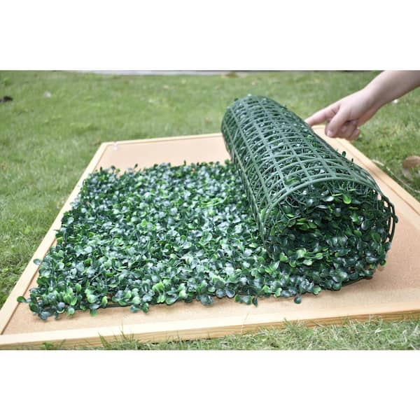 LHY 20 in. H x 1.78 in. W 36-Piece Artificial Boxwood Wall Panels