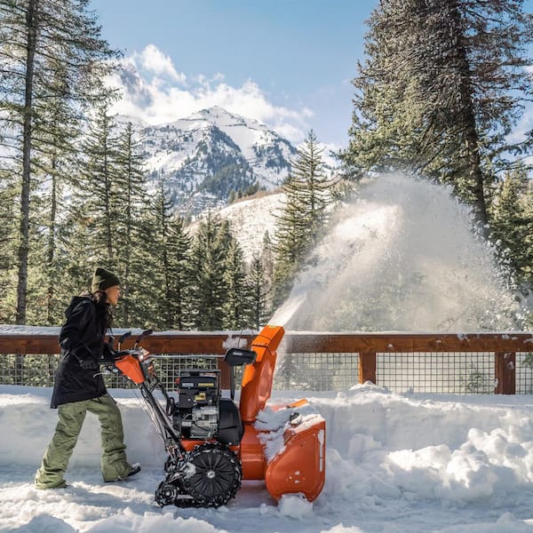 Ariens Platinum 28 in. 389cc SHO Electric Start Rapidtrak 2-Stage